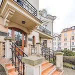 Apartament 27